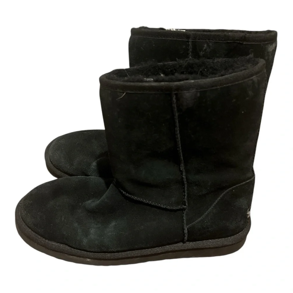 KOOLABURRA BY UGG boots 👢